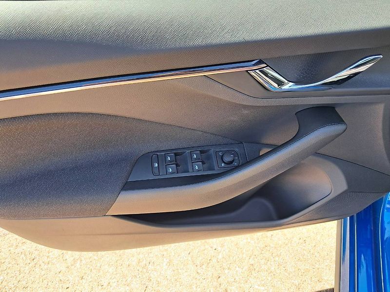Škoda Kamiq (2024) Top SELECTION 1.0 TSI / 85KW M - fotka 18 z 30