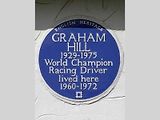 Plaketa na domě v Londýně, kde bydlel Graham Hill v letech 1960 až 1972.