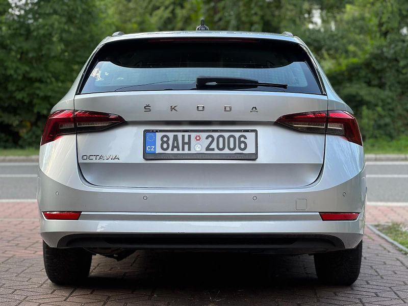 Škoda Octavia (2021) 2.0TDi 1.MAJ. ČR DPH SERVISKA - fotka 5 z 26