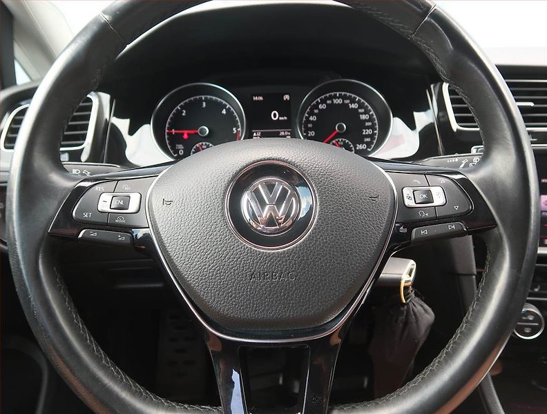 Volkswagen Golf (2014) 2.0 TDI, Serv.kniha, Navi - fotka 16 z 18