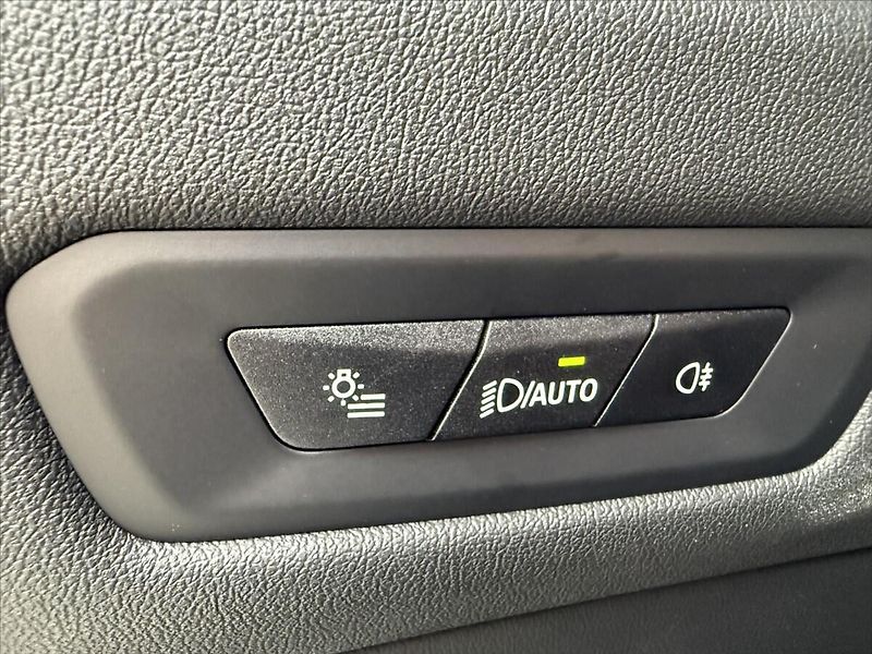 BMW X5 3,0 30d xDrive - fotka 14 z 36