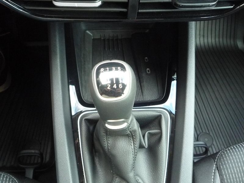 Škoda Octavia (2025) Combi 1,5TSi 85kW Selection - fotka 10 z 25