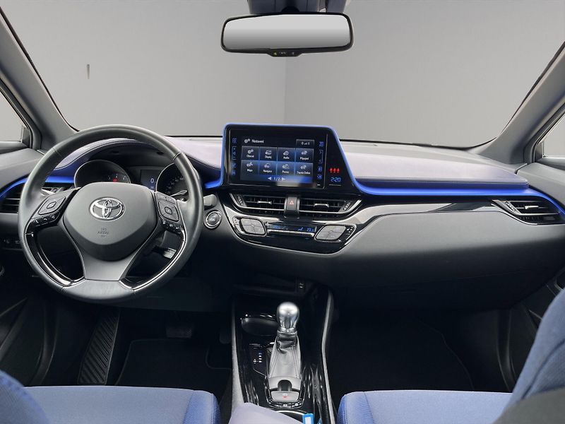 Toyota C-HR (2017) COMFORT 1.2 85kW, ČR, 1.maj, N - fotka 14 z 23