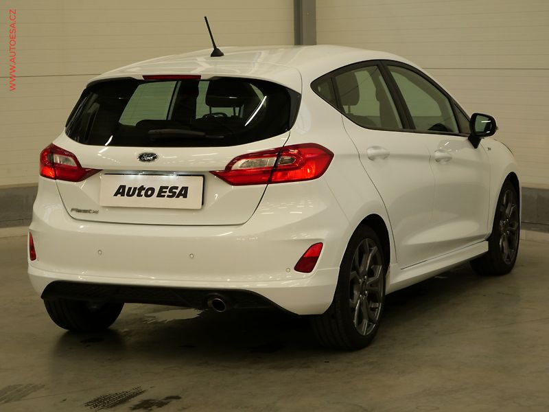 Ford Fiesta (2018) 1.0EB, ČR, AC, výhřev sed. - fotka 4 z 23