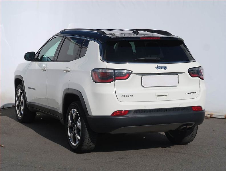 Jeep Compass (2019) 1.4 MultiAir - fotka 4 z 18