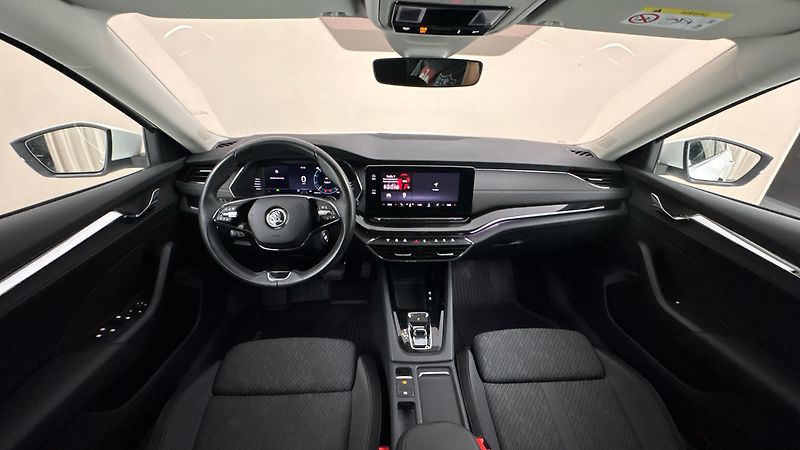 Škoda Octavia 2.0 TDI DSG Style - fotka 8 z 29