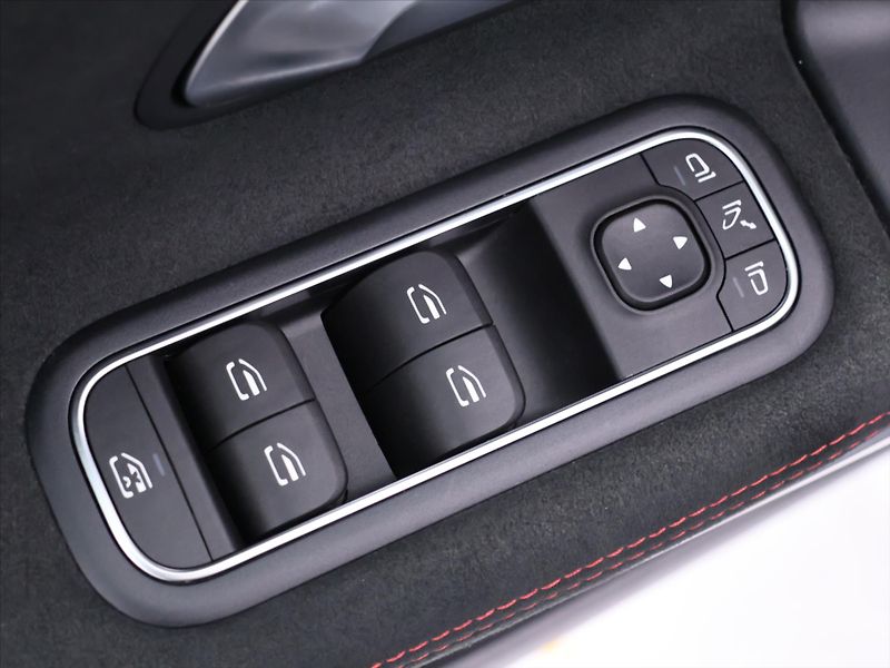 Mercedes-Benz Třídy A 1,3 A 250 e DCT 118kW CZ - fotka 16 z 34