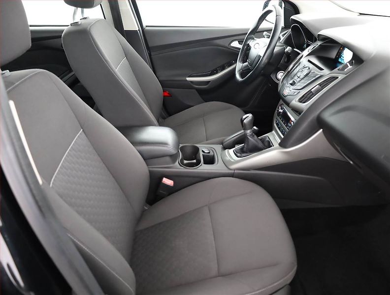 Ford Focus (2013) 1.0 EcoBoost, Serv.kniha - fotka 7 z 15