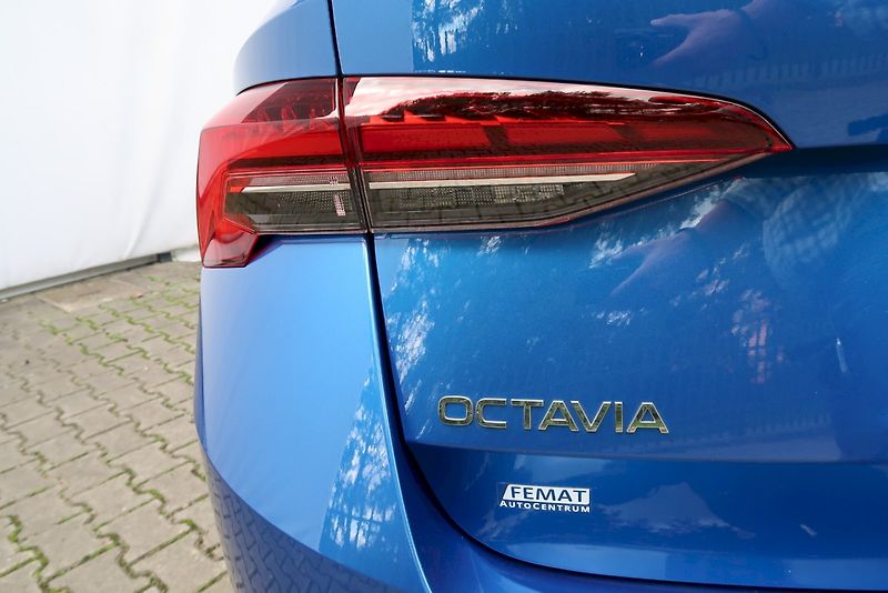 Škoda Octavia (2024) Combi Top Selection 2.0 TDI 11 - fotka 12 z 28