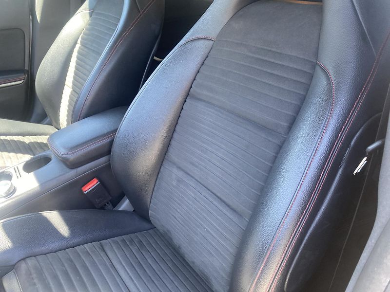 Mercedes-Benz CLA 220D 170PS AMG SERVIS MB - fotka 99 z 160