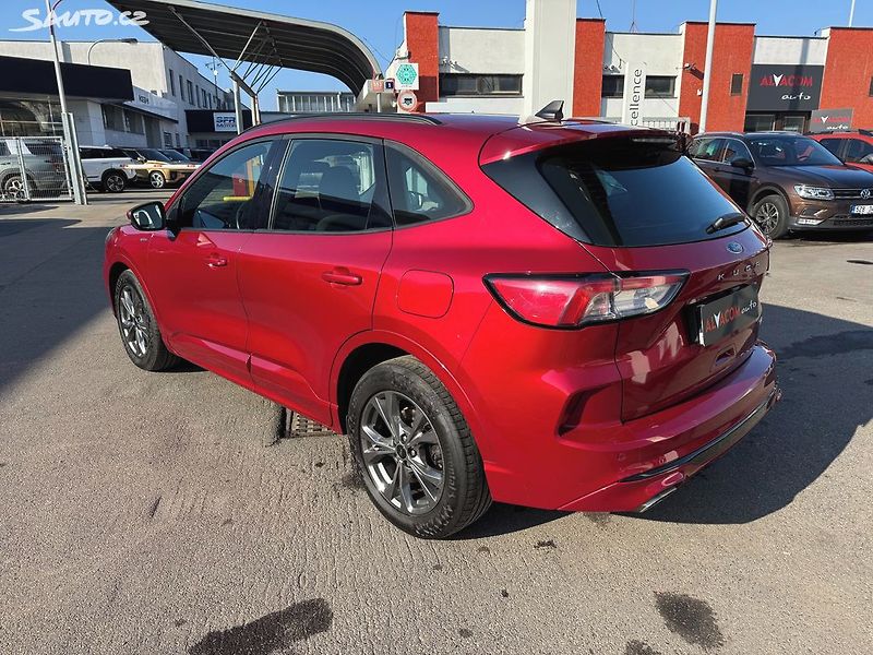Ford Kuga 2,0 EcoBlue ST Line - fotka 8 z 29