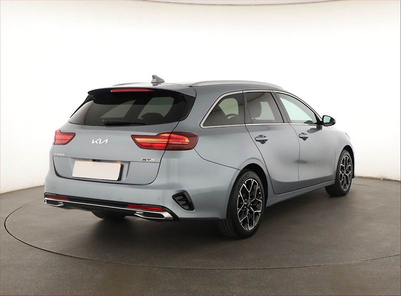 Kia Ceed (2025) 1.5 T-GDI, GT LINE, AUTOMAT - fotka 5 z 20