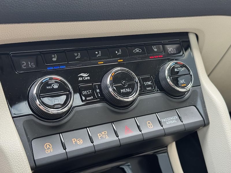 Škoda Kodiaq (2018) 2.0TSi DSG 4X4 Style, ACC PANO - fotka 42 z 53