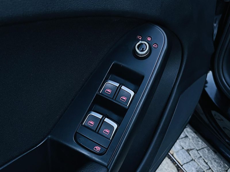 Audi A4 2.0TDI MAN VÝHŘEV SERVISKA LED - fotka 31 z 41