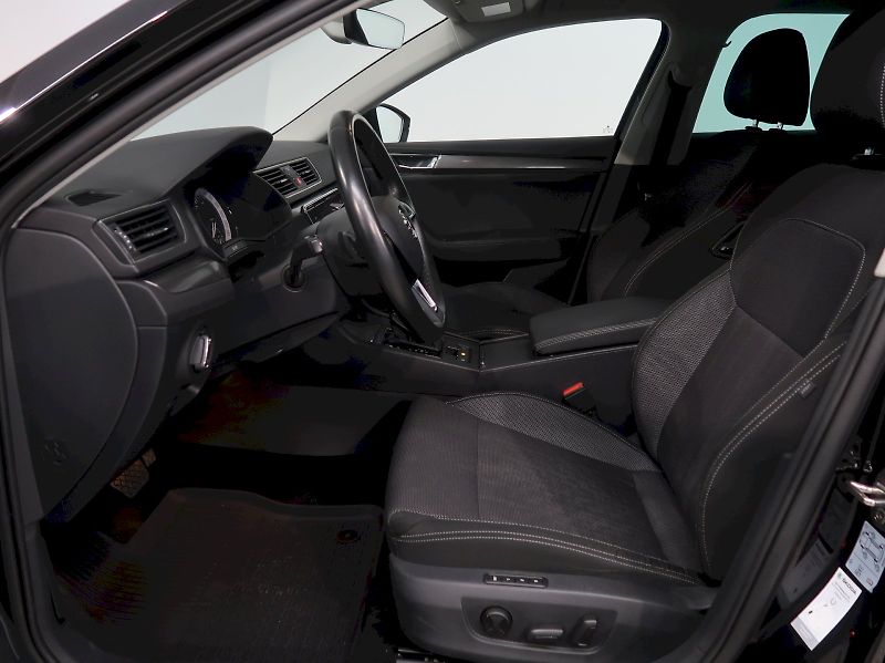Škoda Superb (2019) STYLE 2.0TDI 110KW DSG TAŽNÉ N - fotka 13 z 43