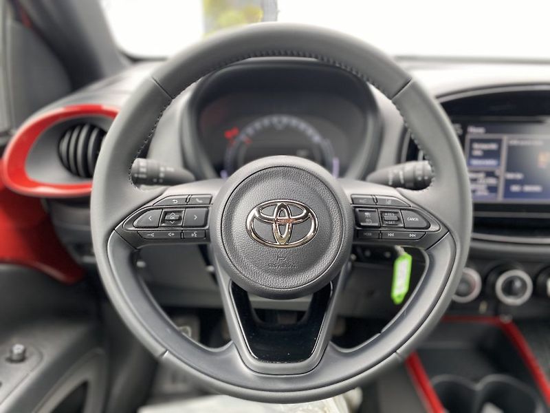 Toyota Aygo 1.0i, ČR-1m, Style, záruka - fotka 13 z 27
