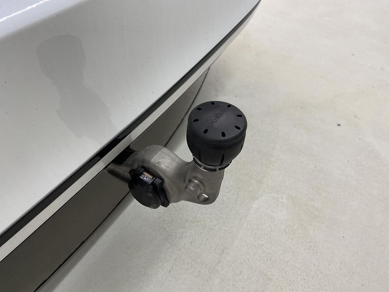 Volvo V90 T6 AWD RECHARGE DARK PLUS - fotka 34 z 60