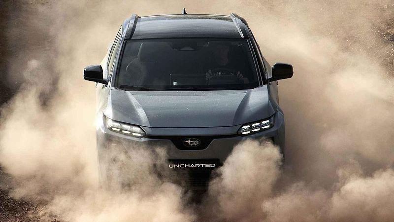 Místy muselo elektrické Subaru Uncharted projíždět i obtížnějším terénem.