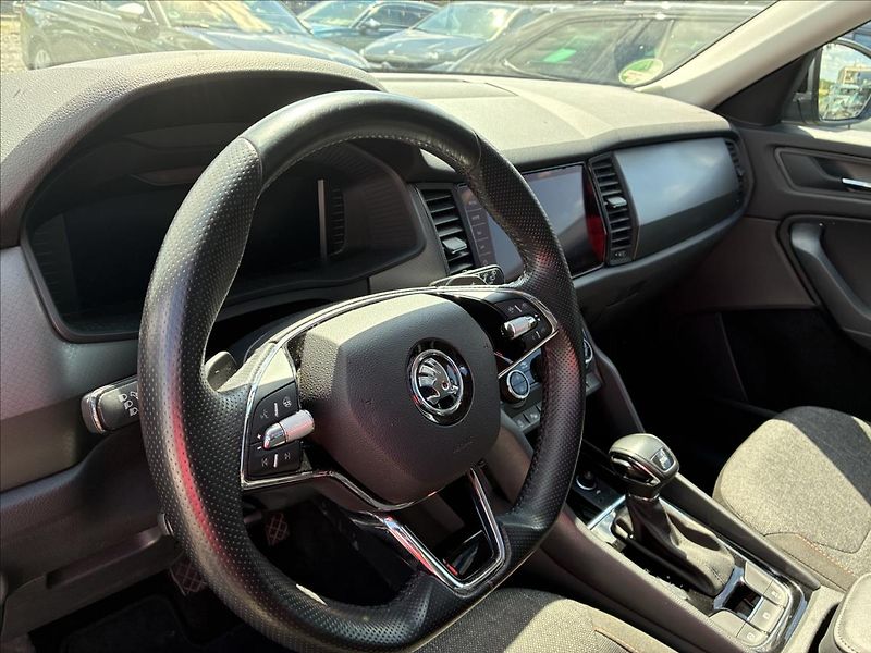 Škoda Kodiaq 2,0 TAŽNÉ,KAMERA,PANORAMA - fotka 9 z 39