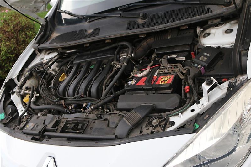 Renault Fluence 1,6 ČR, LPG, nové STK - fotka 28 z 28