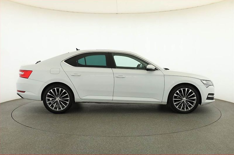 Škoda Superb (2019) 2.0 TDI, Automat, Tempomat - fotka 6 z 19