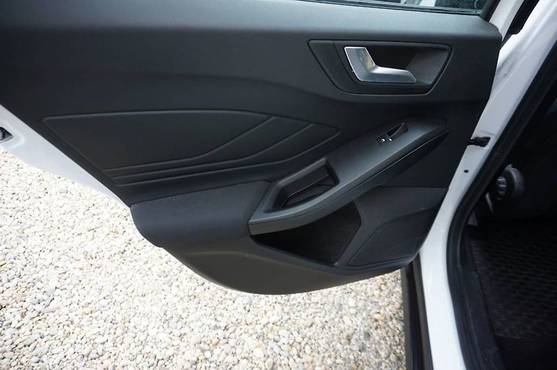 Ford Focus (2019) Fucus 1,0 92KW - fotka 8 z 21
