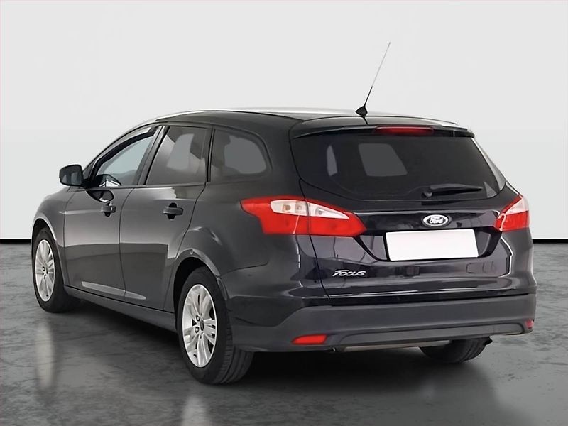 Ford Focus (2014) 1.6 i, Serv.kniha, Tempomat - fotka 4 z 20
