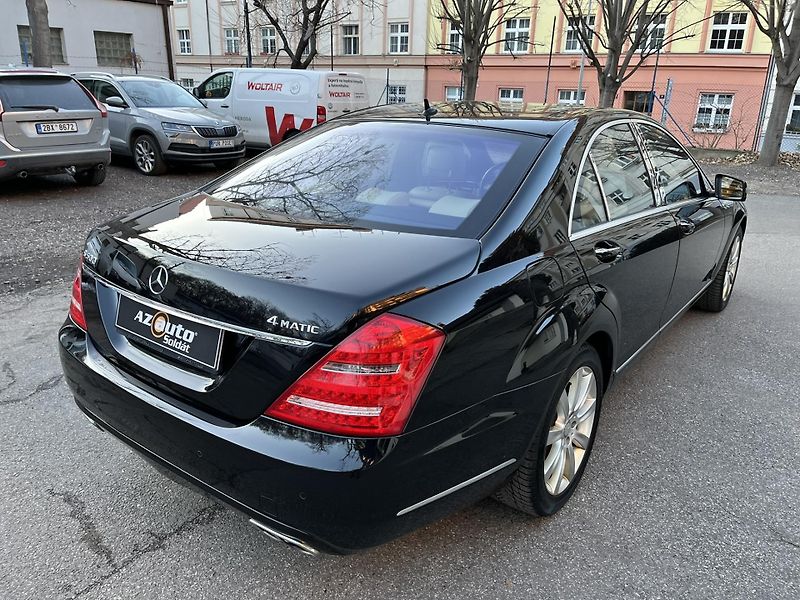 Mercedes-Benz Třídy S (2013) 500 4Matic - fotka 13 z 42