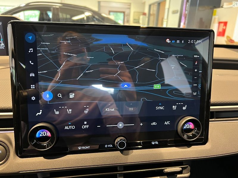 Subaru E-Outback 74.7 kWh AWD Touring H/K Pano - fotka 13 z 17