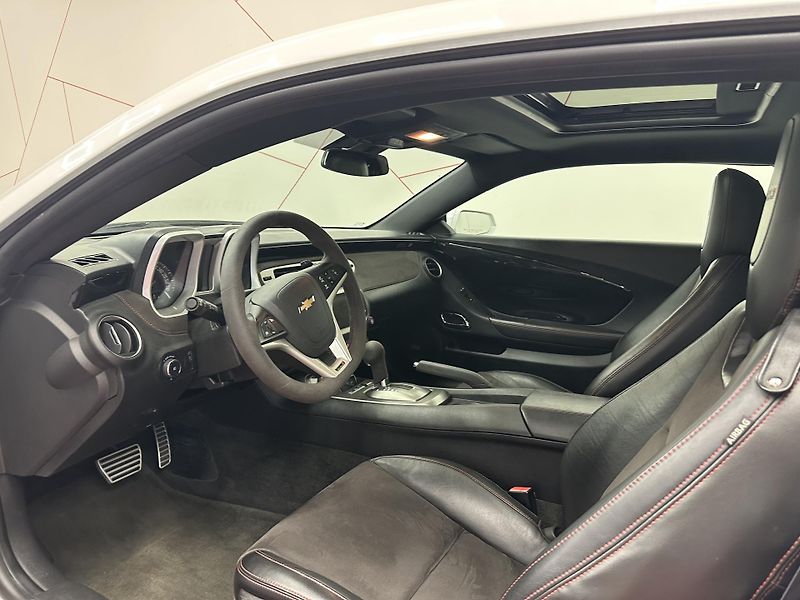 Chevrolet Camaro (2014) ZL1*KAMERA*CANADA - fotka 8 z 16
