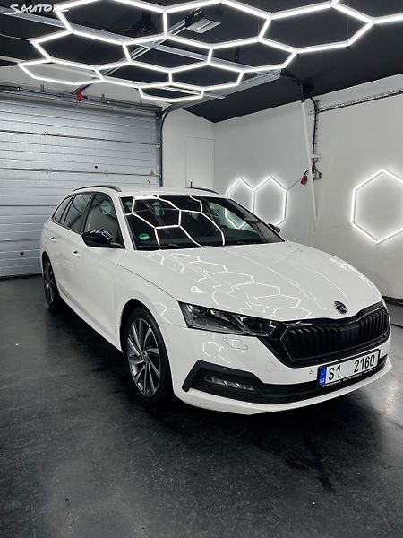 Škoda Octavia 2,0 TDI Sportline paket - fotka 15 z 43