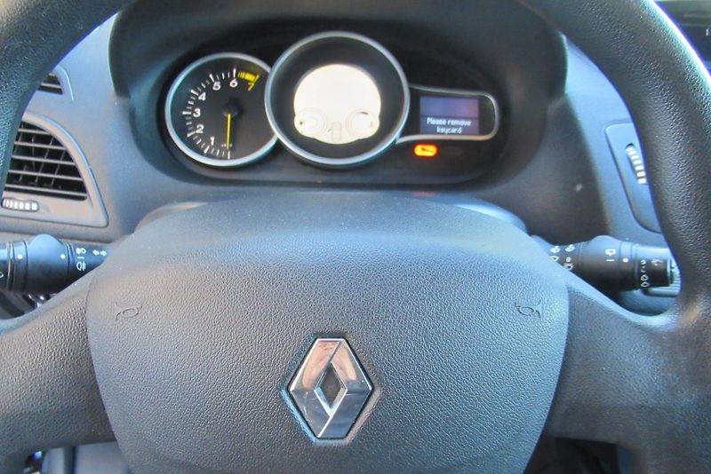 Renault Mégane 1.6i  KLIMA  - fotka 12 z 20
