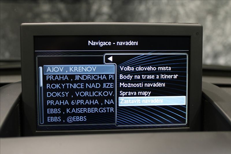 Peugeot 5008 2,0 HDI 120kW 7 míst - fotka 21 z 32