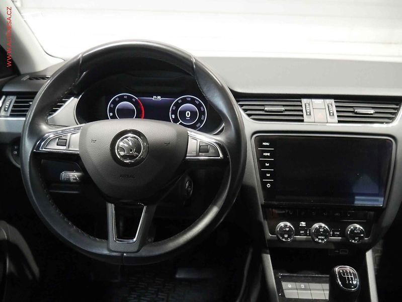 Škoda Octavia (2019) 2.0TDi, 1.maj,ČR, Style - fotka 13 z 23