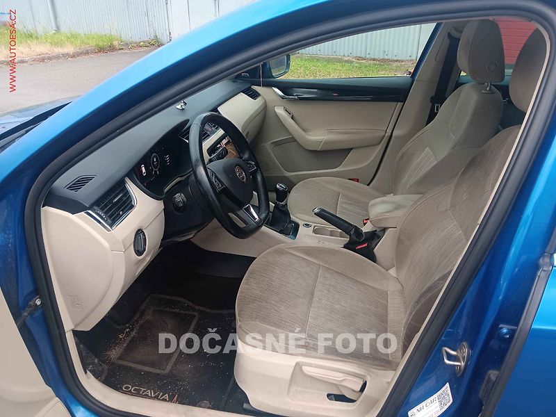 Škoda Octavia (2019) 2.0TDI, ČR - fotka 3 z 3