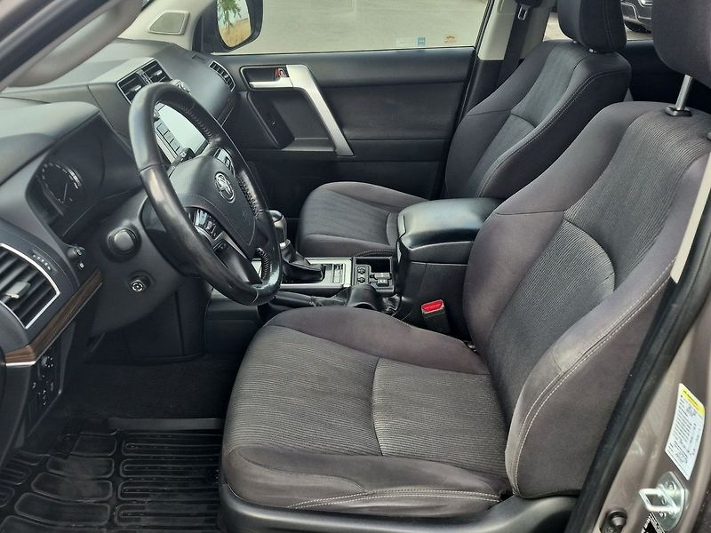 Toyota Land Cruiser LC 150 2,8 D-4D 4x4 6AT Comfor - fotka 11 z 29