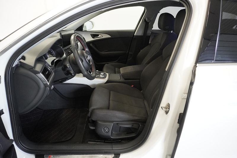 Audi A4 (2016) 2.0 TDI 140kW QUATTRO STRONIC - fotka 15 z 34