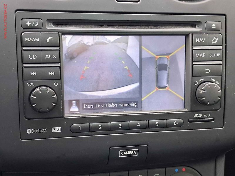 Nissan Qashqai (2012) 2.0 4x4, Tekna, xenon, navi - fotka 19 z 19