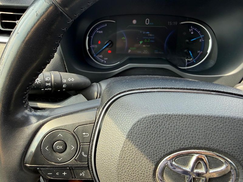 Toyota RAV4 2.5 HSD e-CVT AWD Selection - fotka 16 z 28