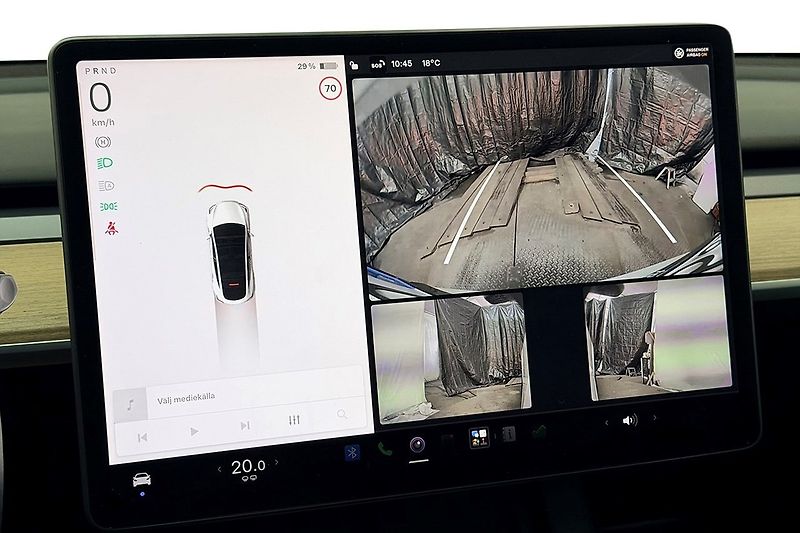 Tesla Model Y Long Range AWD - fotka 22 z 31