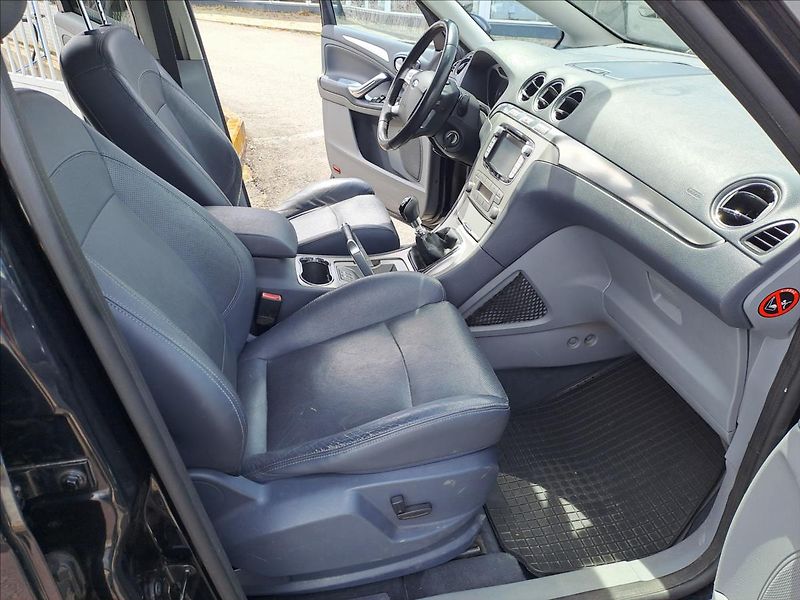 Ford S-MAX 1,8 TDCI - fotka 8 z 14