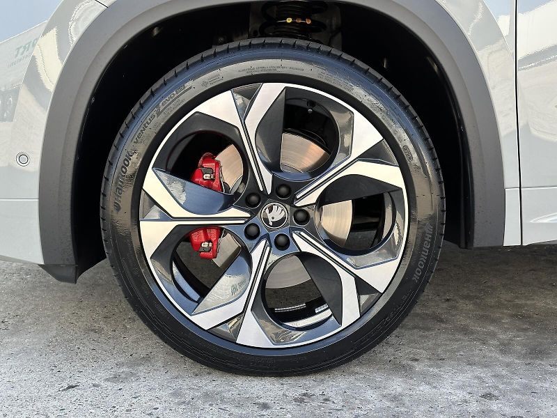 Škoda Kodiaq RS 265PS 2.0TSi 4x4 DSG Matrix - fotka 11 z 50