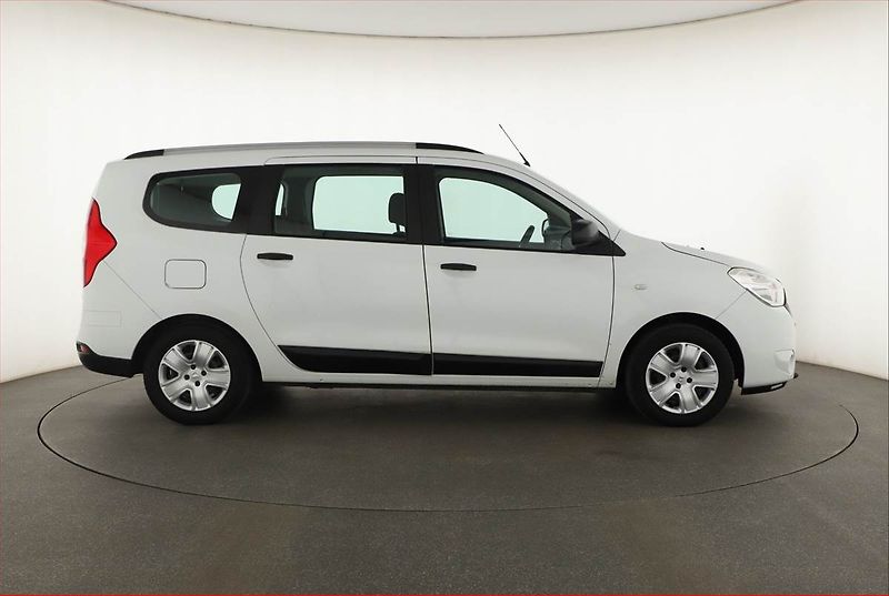 Dacia Lodgy (2022) Comfort 1.5 Blue dCi, ČR,1.maj - fotka 6 z 12