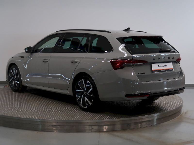 Škoda Octavia (2025) SPORTLINE 2.0TDI 110KW PANORAM - fotka 7 z 45