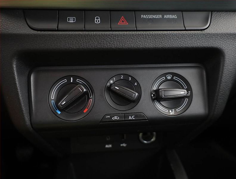 Škoda Fabia (2018) 1.0 TSI, Tempomat - fotka 10 z 16
