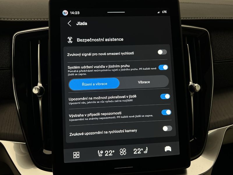 Volvo XC90 (2026) T8 AWD AUT RECHARGE DARK PLUS - fotka 42 z 49