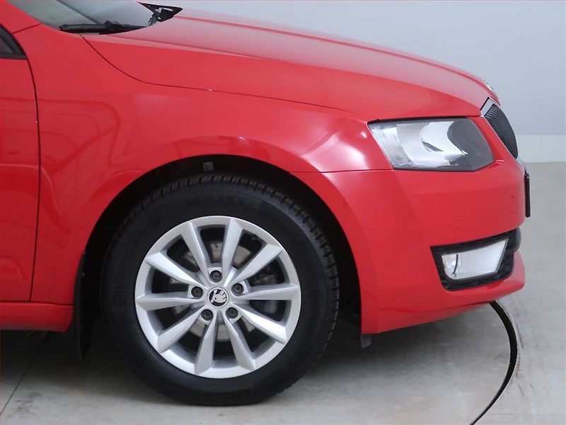 Škoda Octavia (2015) Ambition 1.6 TDI, Serv.kniha - fotka 12 z 12