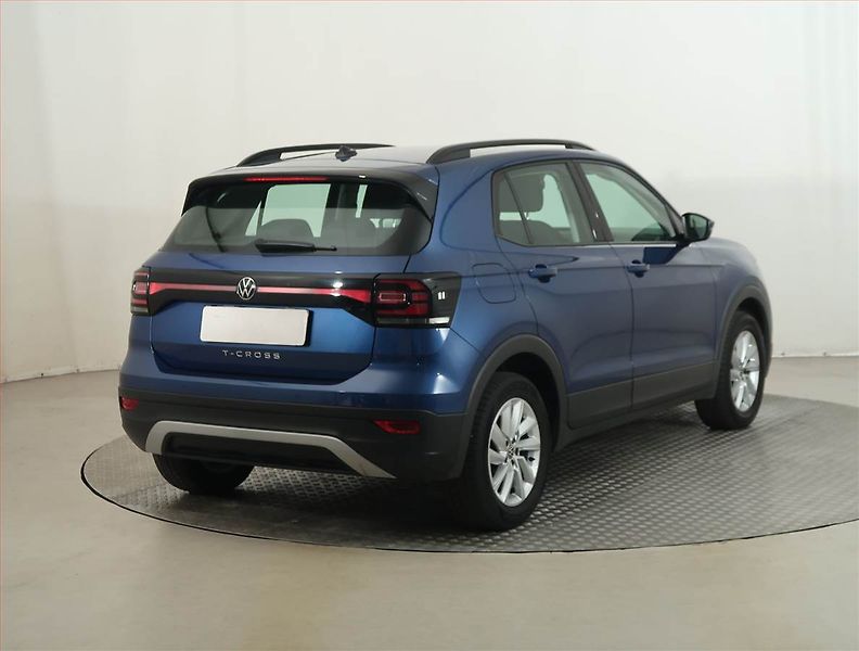 Volkswagen T-Cross (2023) 1.0 TSI, Navi, Park. senzory - fotka 5 z 19