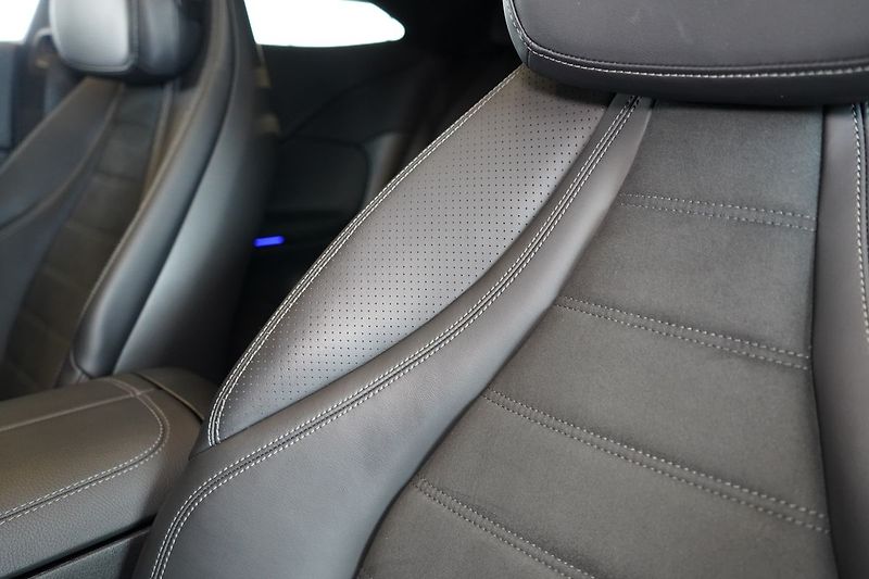 Mercedes-Benz CLE 300 4M, Distronic Pro,  Tažné - fotka 22 z 49