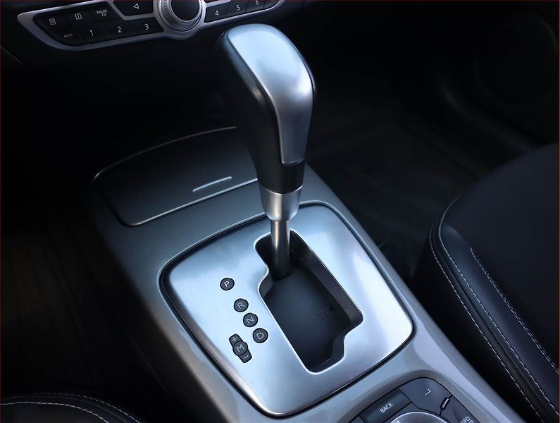 Renault Laguna (2013) 2.0 dCi, Automat, Serv.kniha - fotka 13 z 18
